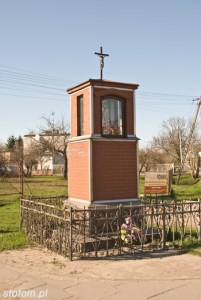 Grębocin | Kapliczka Matki Bożej Fatimskiej | od południowego-wschodu | 2013-04-21