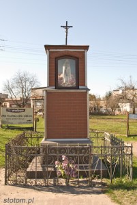 Grębocin | Kapliczka Matki Bożej Fatimskiej | od południowego-wschodu | 2013-04-21