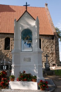Cielęta | Kapliczka z pietą| od południa | 2013-08-16