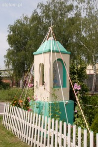Czarnowo | kapliczka Matki Boskiej | od południowego-wschodu | stan na 2015-07-05
