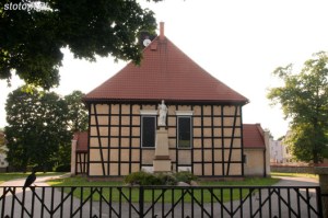 Pisz | figura św. Jana | od wschodu | stan na 2014-07-17