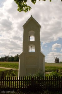 Olsztynek | kapliczka z figurą Matki Boskiej | od wschodu | stan na 2015-08-01