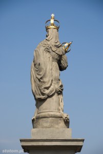 Warszawa | figura Matki Boskiej Passawskiej | figura | od południa | stan na 2013-04-17