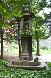 Bydgoszcz | kapliczka Matki Boskiej | od zachodu | stan na 2013-05-29