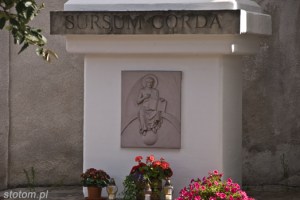 Lubicz | figura Chrystusa | cokół | od południa | stan na 2013-07-20