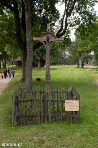 Olsztynek | krzyż z Rzecka | od południa | stan na 2015-08-01