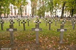 Toruń | cmentarz garnizonowy | groby żołnierzy polskich poległych w wojnie 1920roku | stan na 2015-10-05