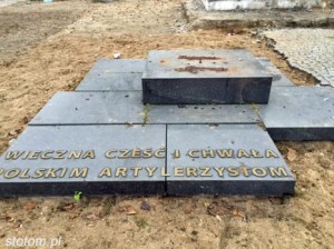 Toruń | pomnik Artylerii Polskiej | fragment | od północnego-wschodu | stan na 2015-11-03