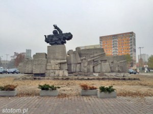 Toruń | pomnik Artylerii Polskiej | widok ogólny | od południowego-zachodu | stan na 2015-11-03