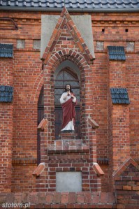 Złotoria | kapliczka z figurą Chrystusa | widok ogólny | od północnego-wschodu | stan na 2015-03-17