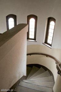Kościół pw. Matki Boskiej Zwycięskiej | empora - wejście
