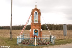 Młyniec Drugi | kapliczka Matki Boskiej | widok ogólny | od północnego-zachodu | stan na 2016-03-18