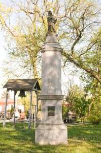 Kruszwica | figura św. Jana Nepomucena | widok ogólny | od zachodu | stan na 2016-05-07