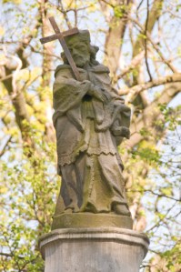 Kruszwica | figura św. Jana Nepomucena | fragment | od zachodu | stan na 2016-05-07