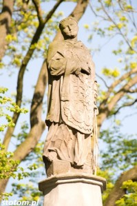 Kruszwica | figura św. Wawrzyńca | fragment | od zachodu | stan na 2016-05-07