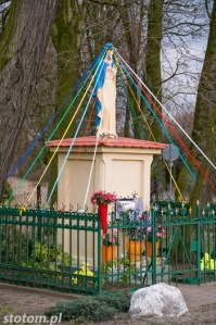 Jedwabno | kapliczka Matki Boskiej | widok ogólny | od zachodu | stan na 2016-03-18