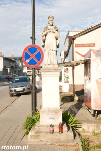 Busko-Zdrój | figura św. Jana Nepomucena | widok ogólny | od zachodu | stan na 2016-07-12