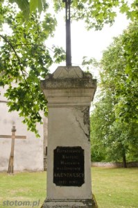 Szydłów | krzyż | fragment | od wschodu | stan na 2016-07-16