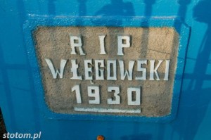 Olszówka | kapliczka z krzyżem | fragment | od południowego-wschodu | stan na 2016-09-15
