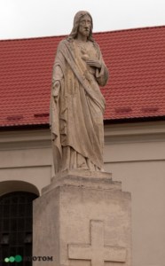 Busko-Zdrój | figura Jezusa Chrystusa | fragment | od południowego-wschodu | stan na 2016-07-16