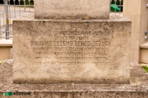Busko-Zdrój | figura Jezusa Chrystusa | fragment | od południowego-wschodu | stan na 2016-07-16