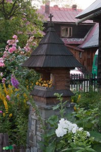 Bukowina Tatrzańska | kapliczka Matki Boskiej | widok ogólny | od wschodu | stan na 2015-07-17