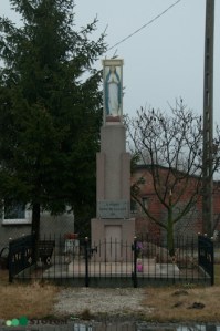 Czystochleb | kapliczka Matki Boskiej | widok ogólny | od zachodu | stan na 2017-02-17